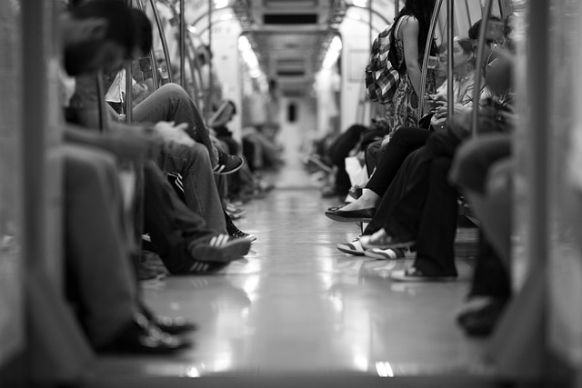 電車の中